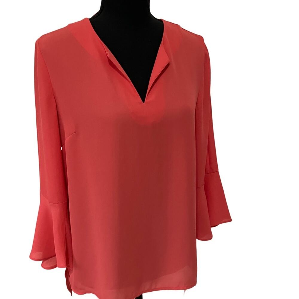 Violet & Claire Salmon Peach toneV-neck Bell Sleeve blouse S